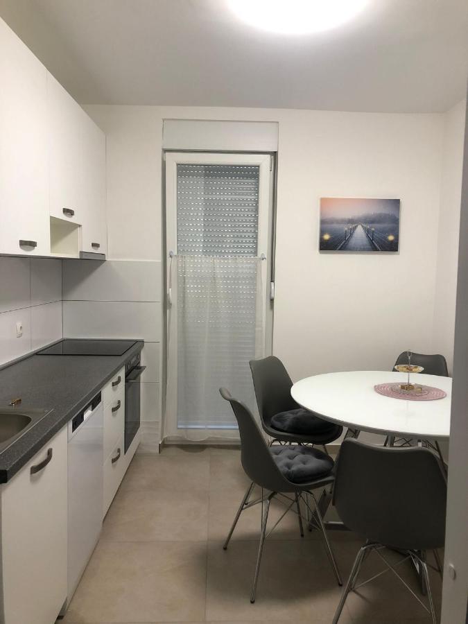 Apartman Lana Apartamento Zadar Exterior foto