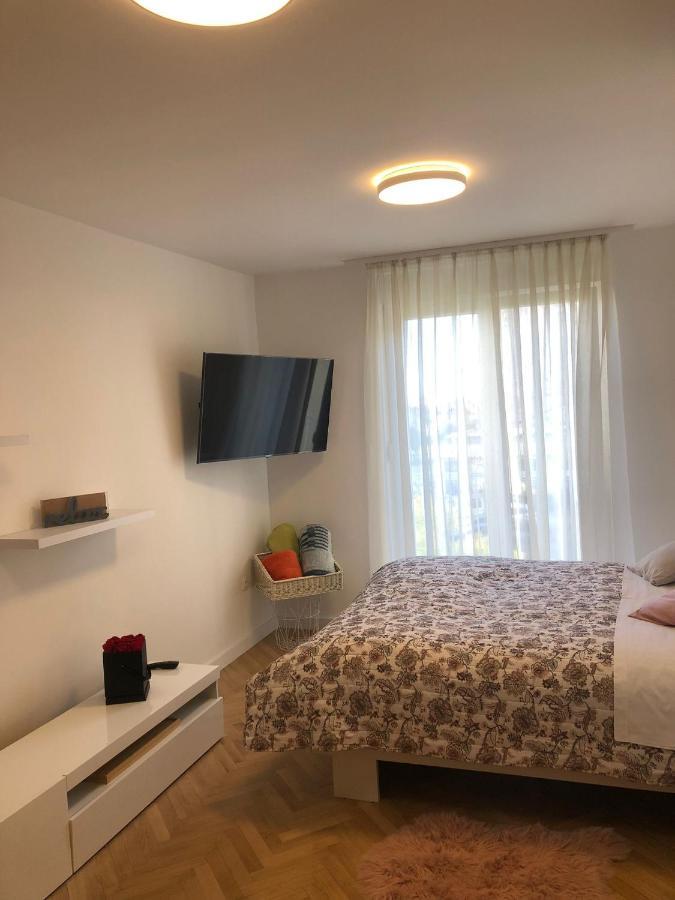 Apartman Lana Apartamento Zadar Exterior foto